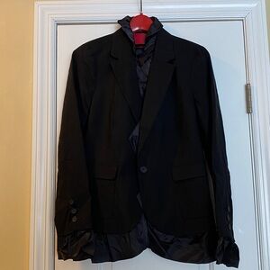 97%Wool Stretch Stunning Black Jacket Attached Ruffle Lining Excellent Condition
